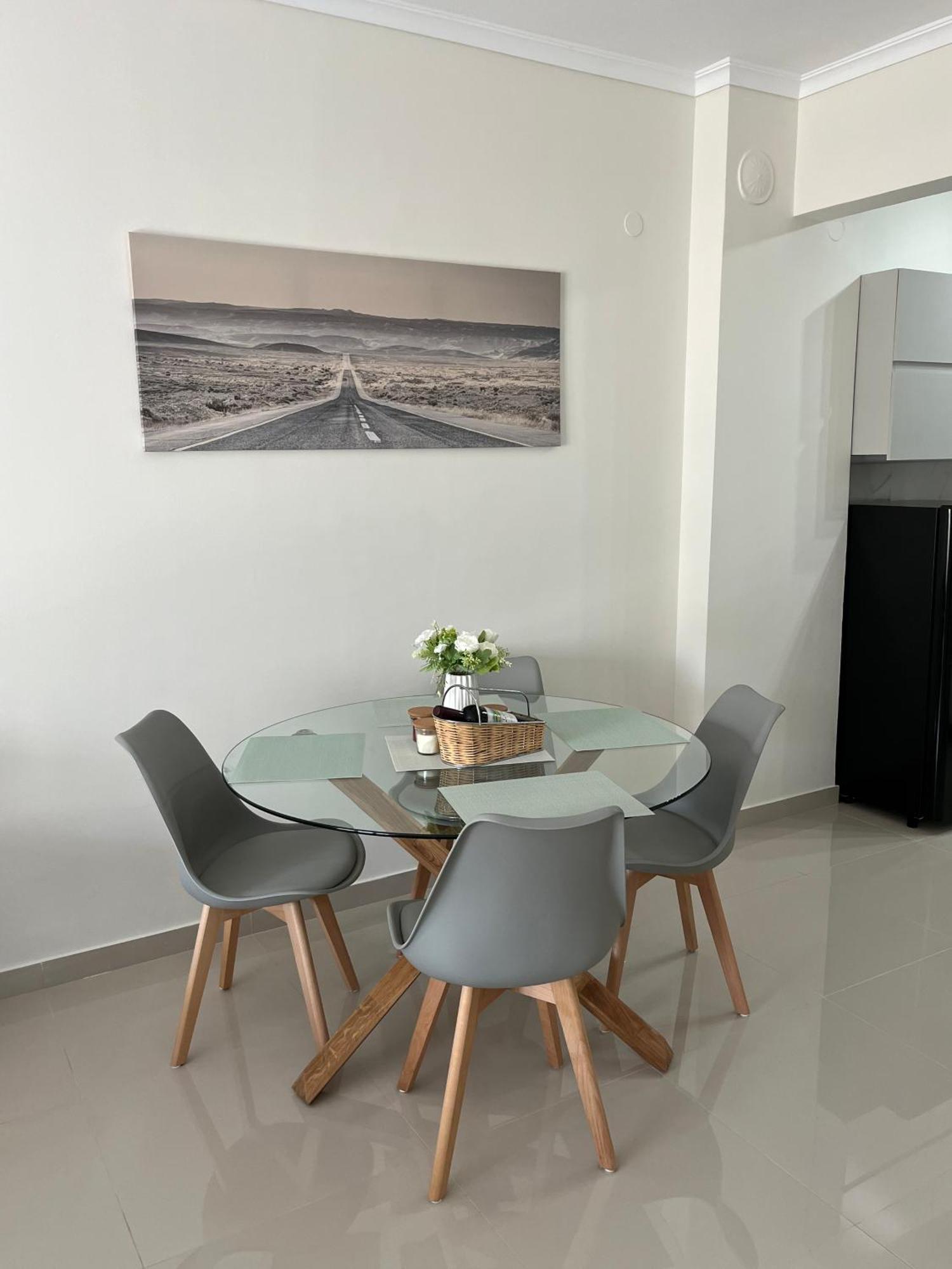 Irene Beach Front Luxury Suite Peraia  ภายนอก รูปภาพ